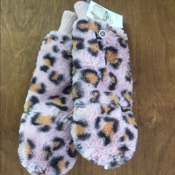 Ruggine Leopard Print Fingerless Mittens - Picture 2 of 5